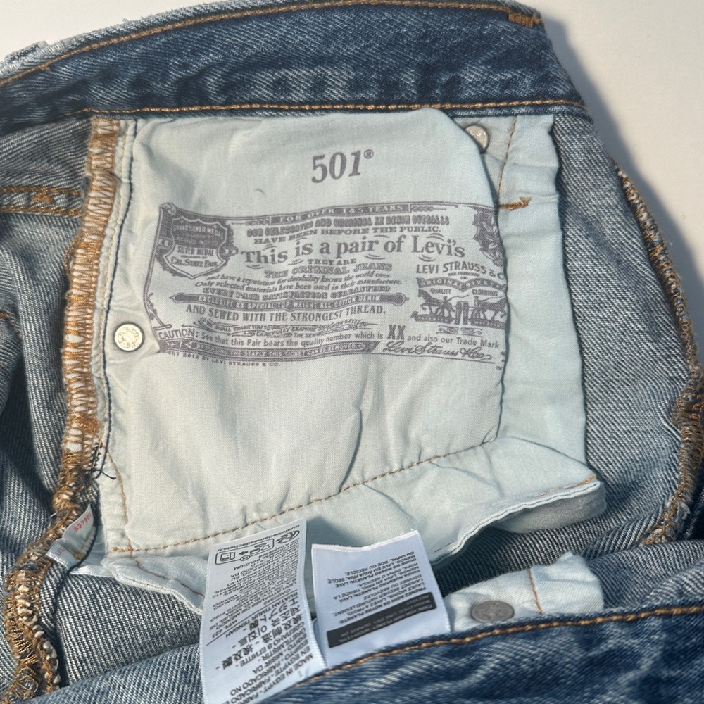 Levi's 501s Blue Distressed Jean Shorts 28 - Picture 4 of 9